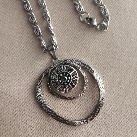 Jewelry - 🎄5/$30🎄Vintage Necklace